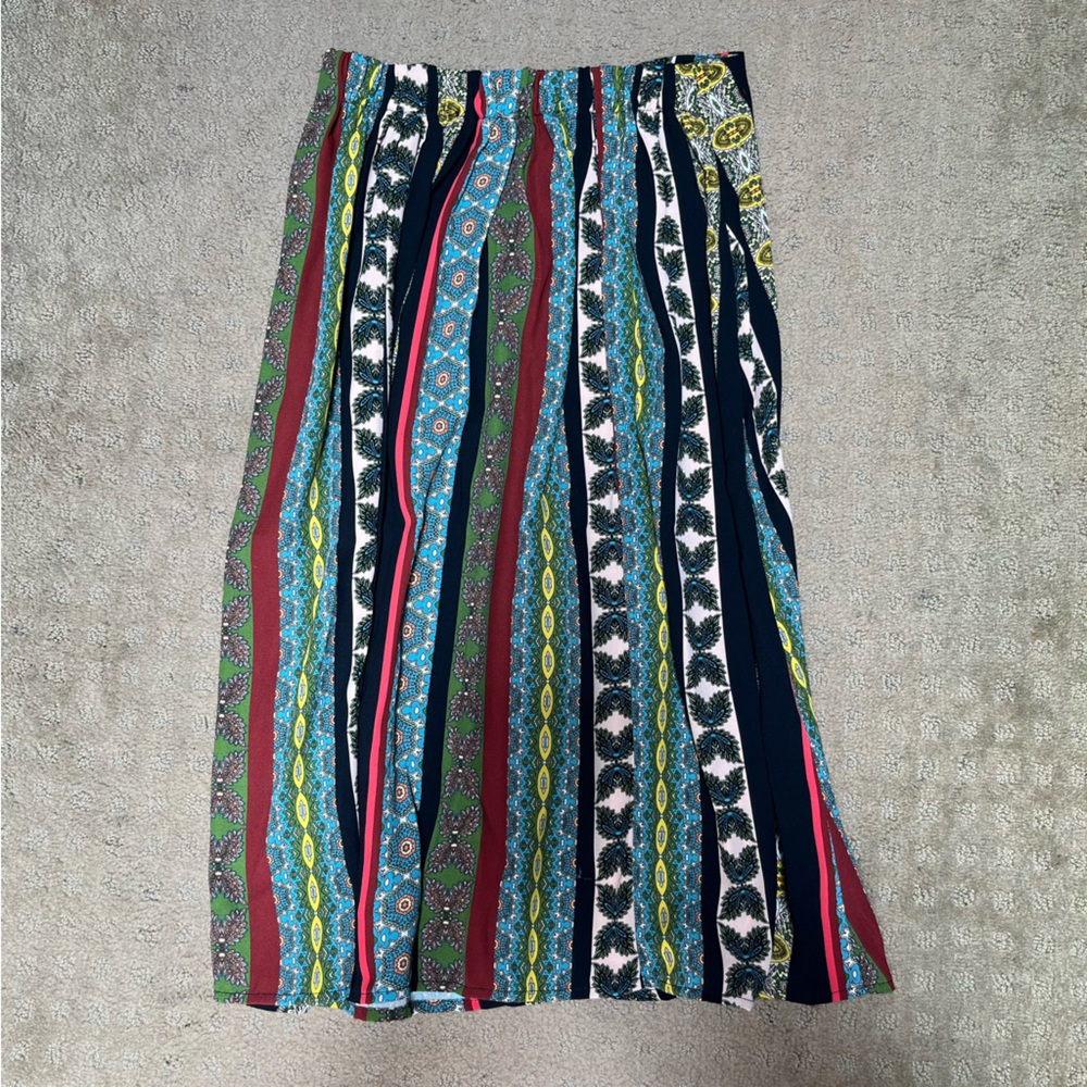 Multi-Pattern Skirt - Picture 2 of 3